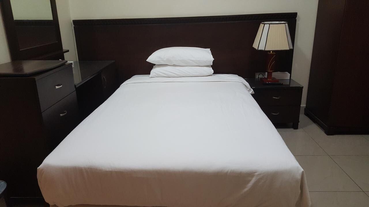 Al Muntazah Plaza Hotel Доха Экстерьер фото
