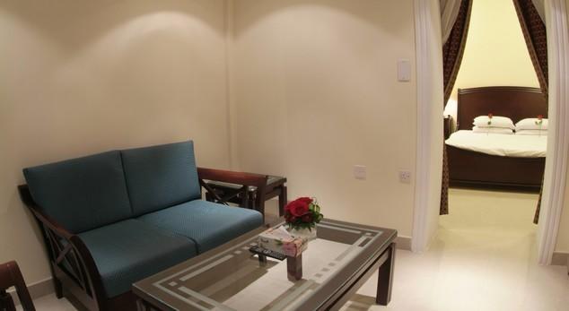 Al Muntazah Plaza Hotel Доха Экстерьер фото