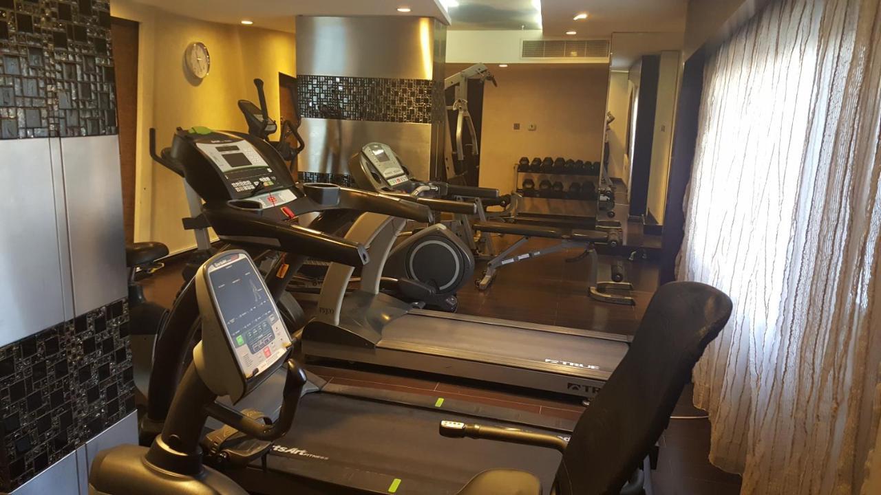 Al Muntazah Plaza Hotel Доха Экстерьер фото