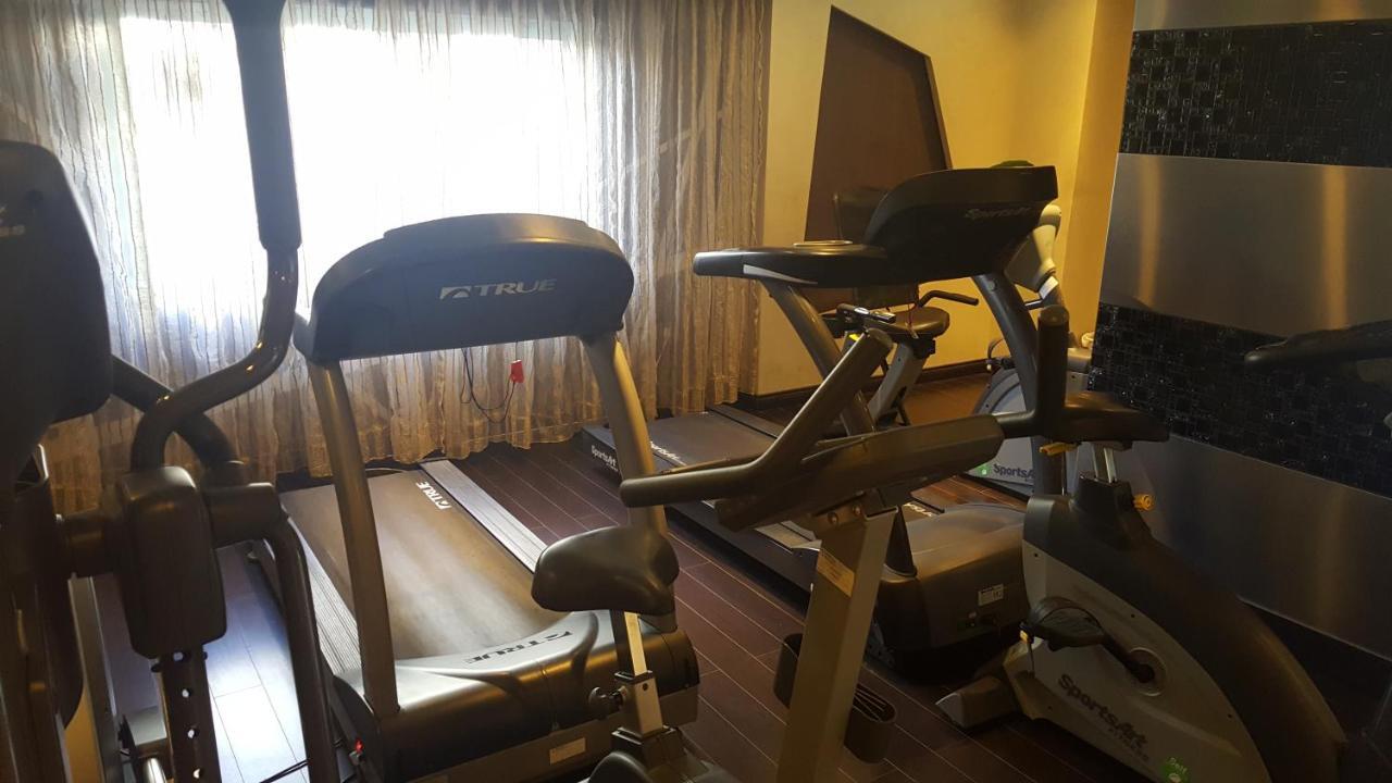 Al Muntazah Plaza Hotel Доха Экстерьер фото