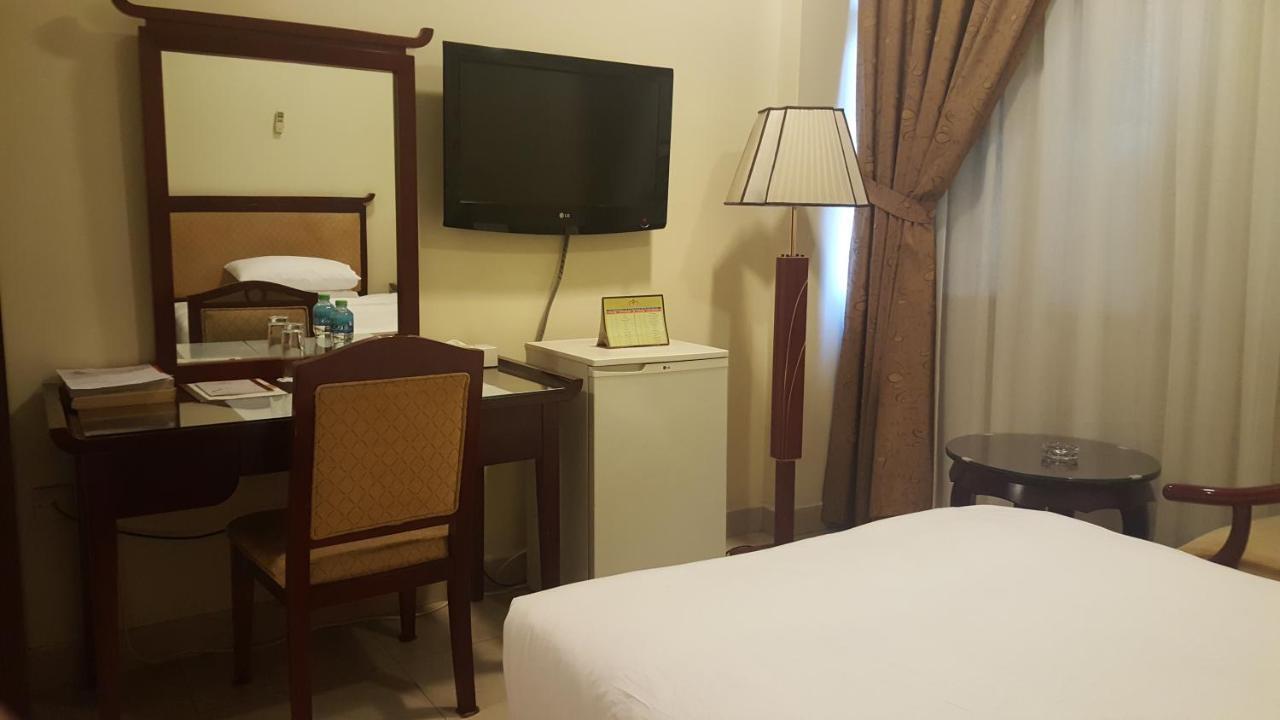 Al Muntazah Plaza Hotel Доха Экстерьер фото